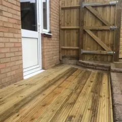 Small Deck – Downhead Park Milton Keynes